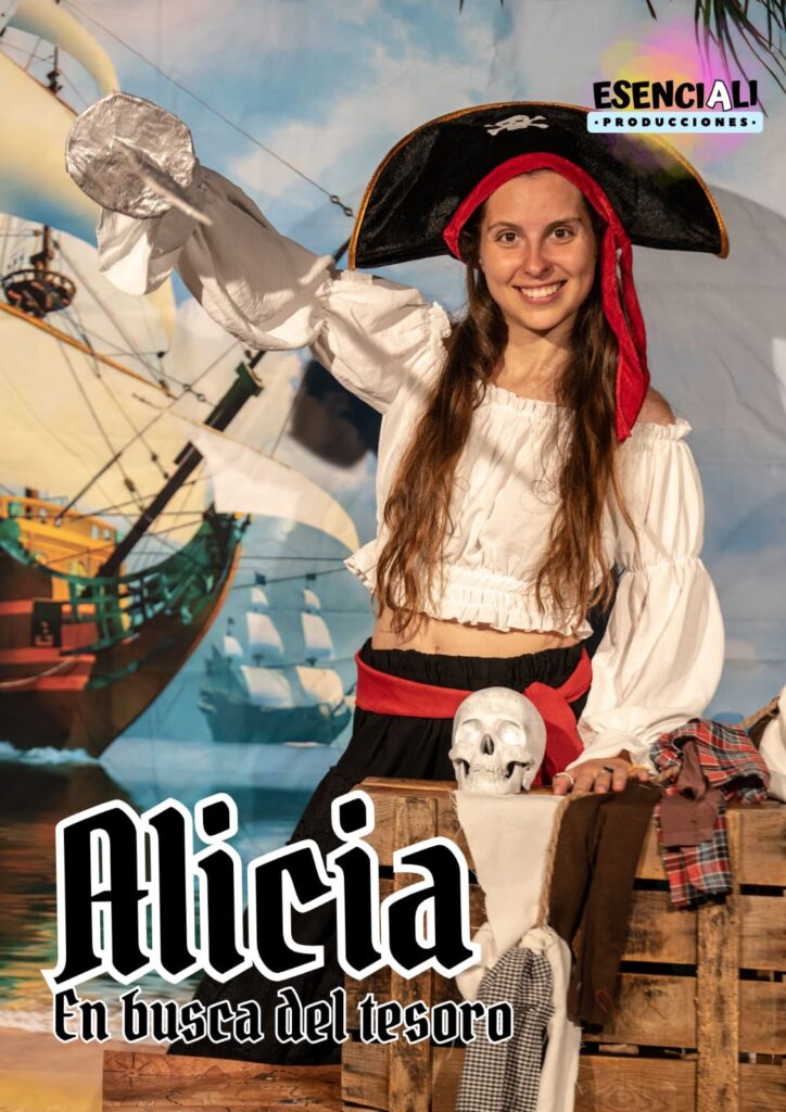Alicia en busca del tesoro, es una obra de Piratas, participativa para niños y niñas de 3 a 8 años con una duración aproximada de 45 minutos.